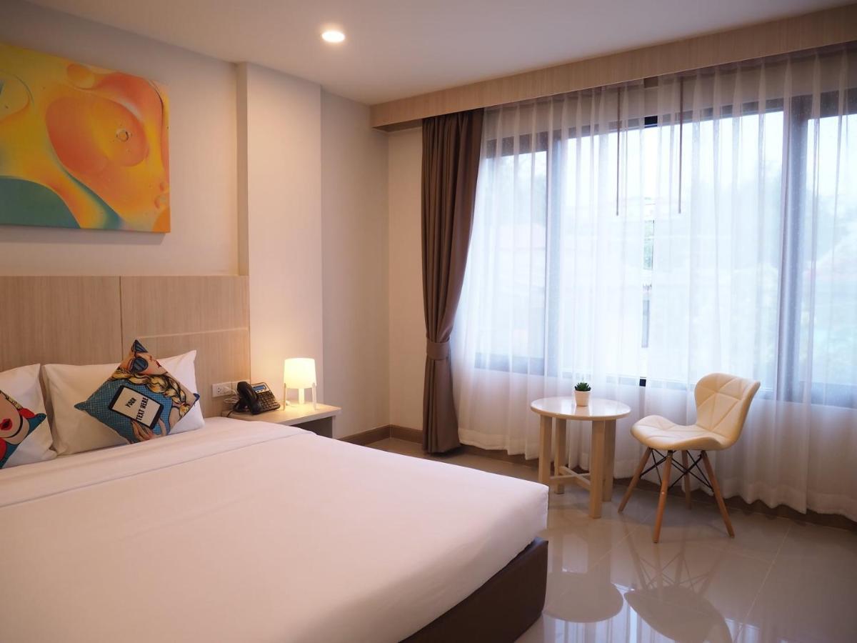 Malee Hotel เชียงใหม่ ภายนอก รูปภาพ