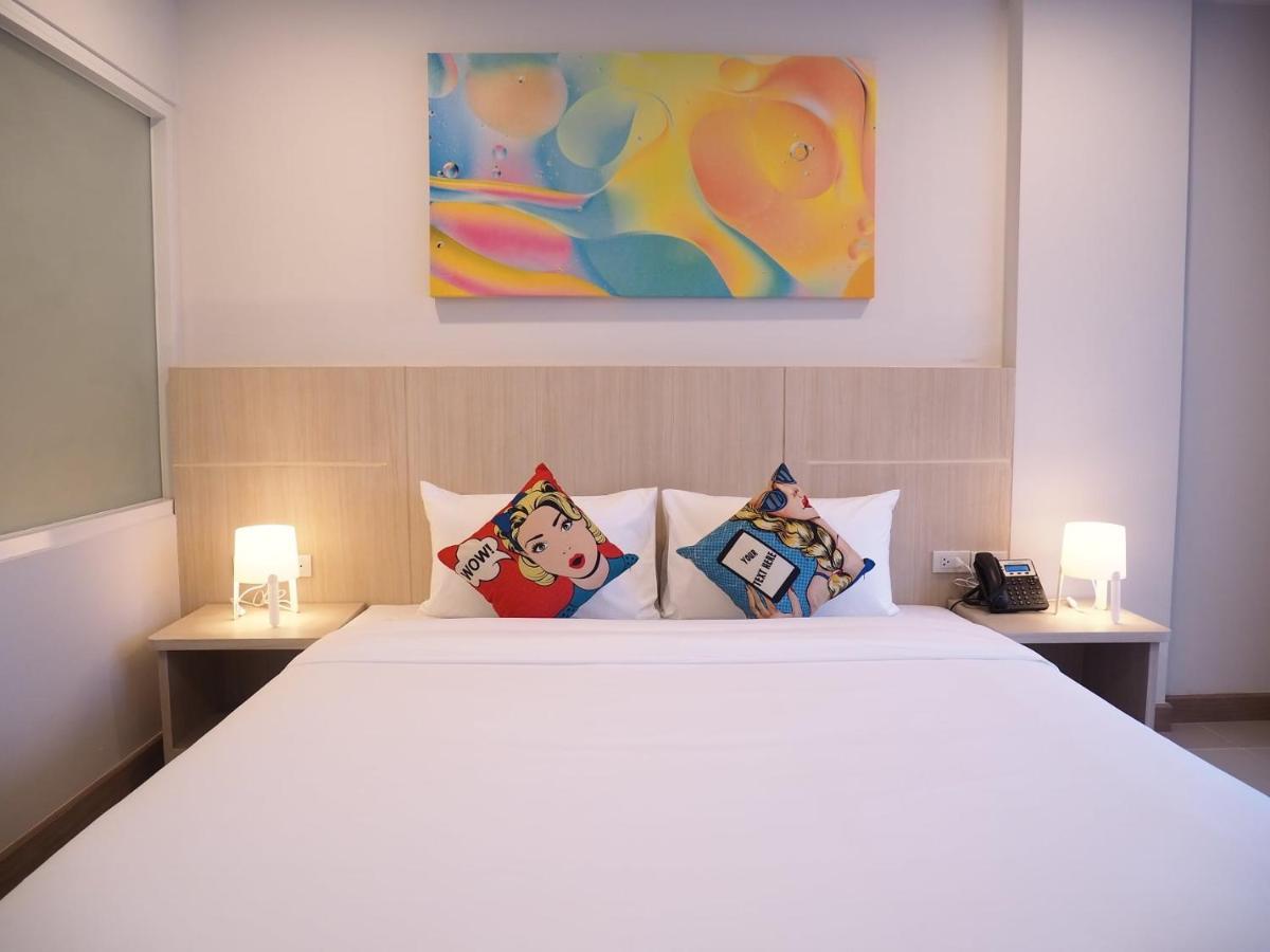 Malee Hotel เชียงใหม่ ภายนอก รูปภาพ