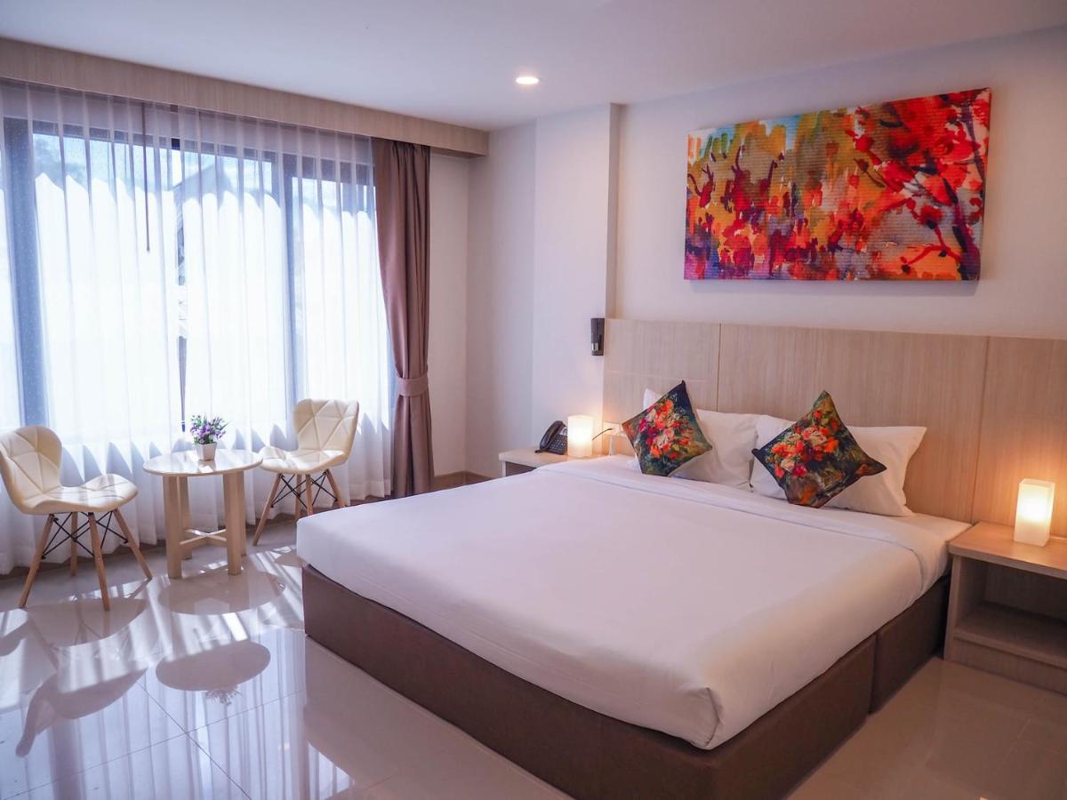 Malee Hotel เชียงใหม่ ภายนอก รูปภาพ