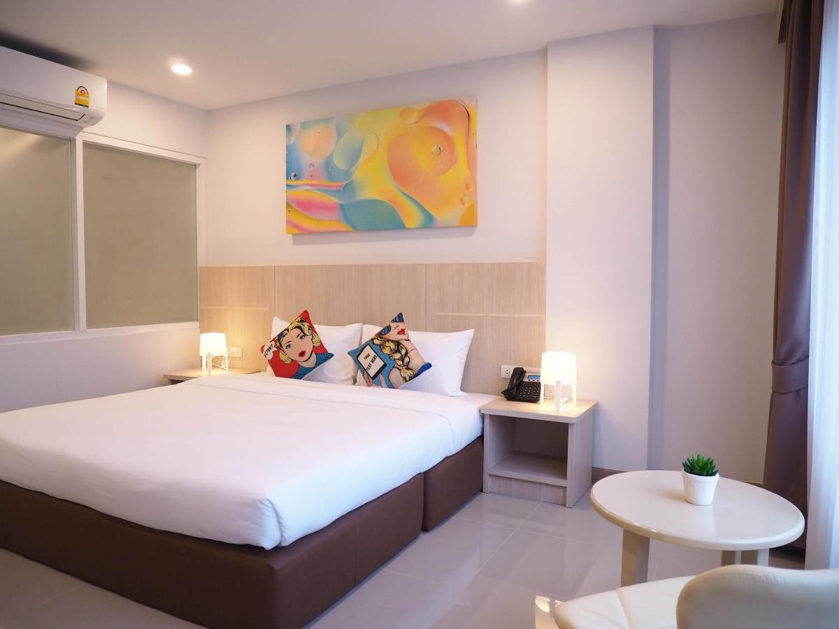 Malee Hotel เชียงใหม่ ภายนอก รูปภาพ