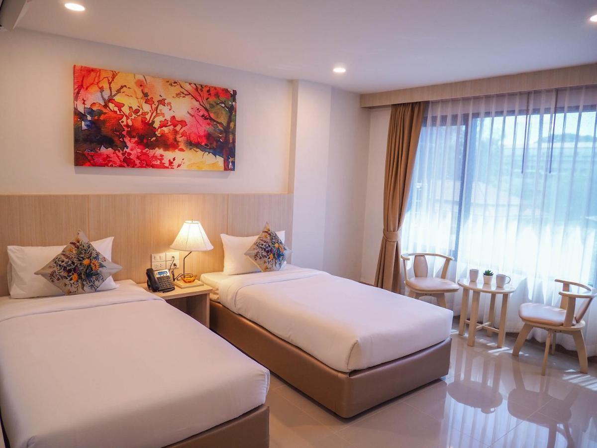 Malee Hotel เชียงใหม่ ภายนอก รูปภาพ