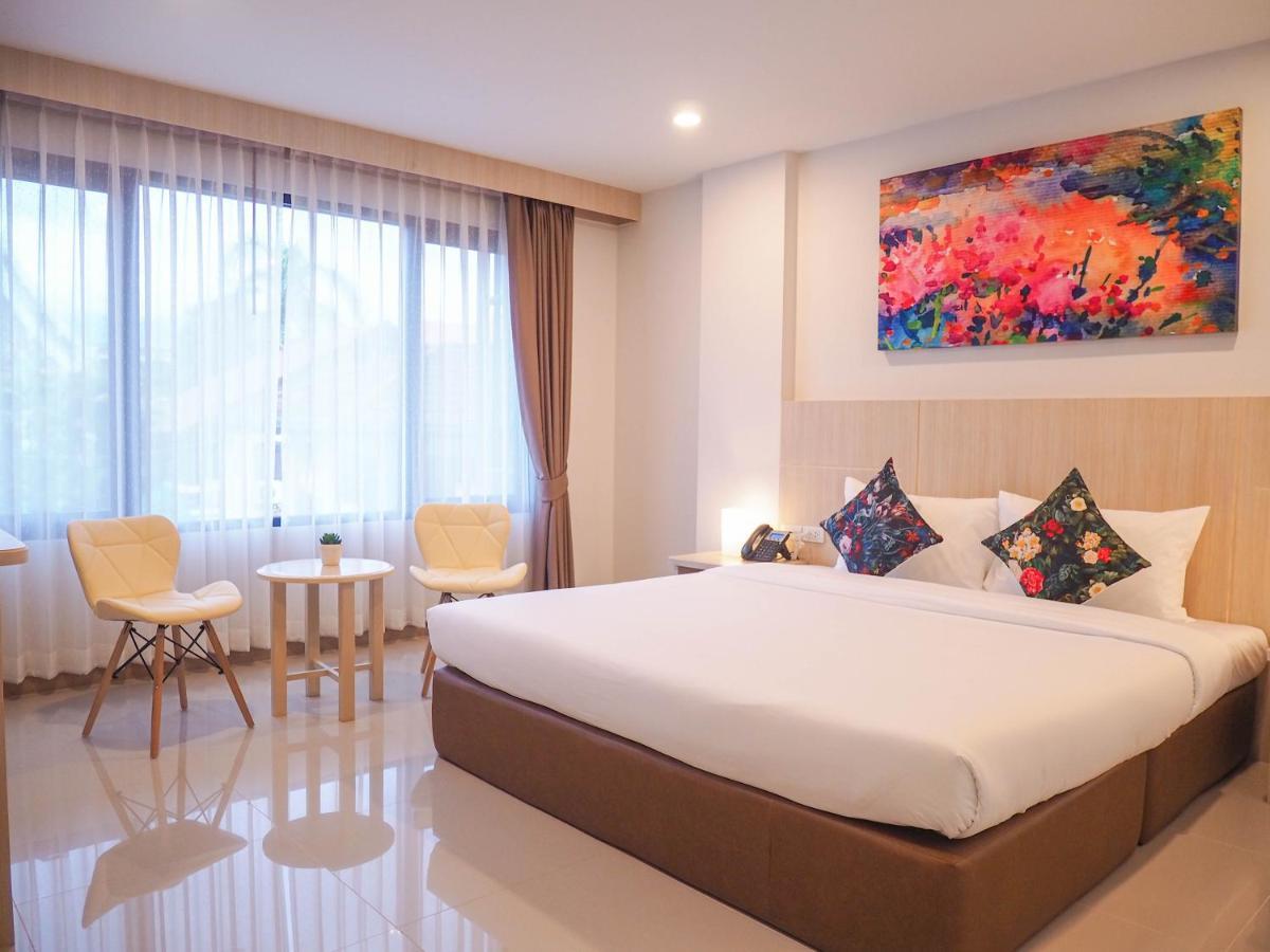 Malee Hotel เชียงใหม่ ภายนอก รูปภาพ