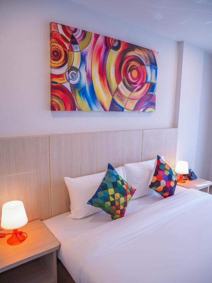 Malee Hotel เชียงใหม่ ภายนอก รูปภาพ