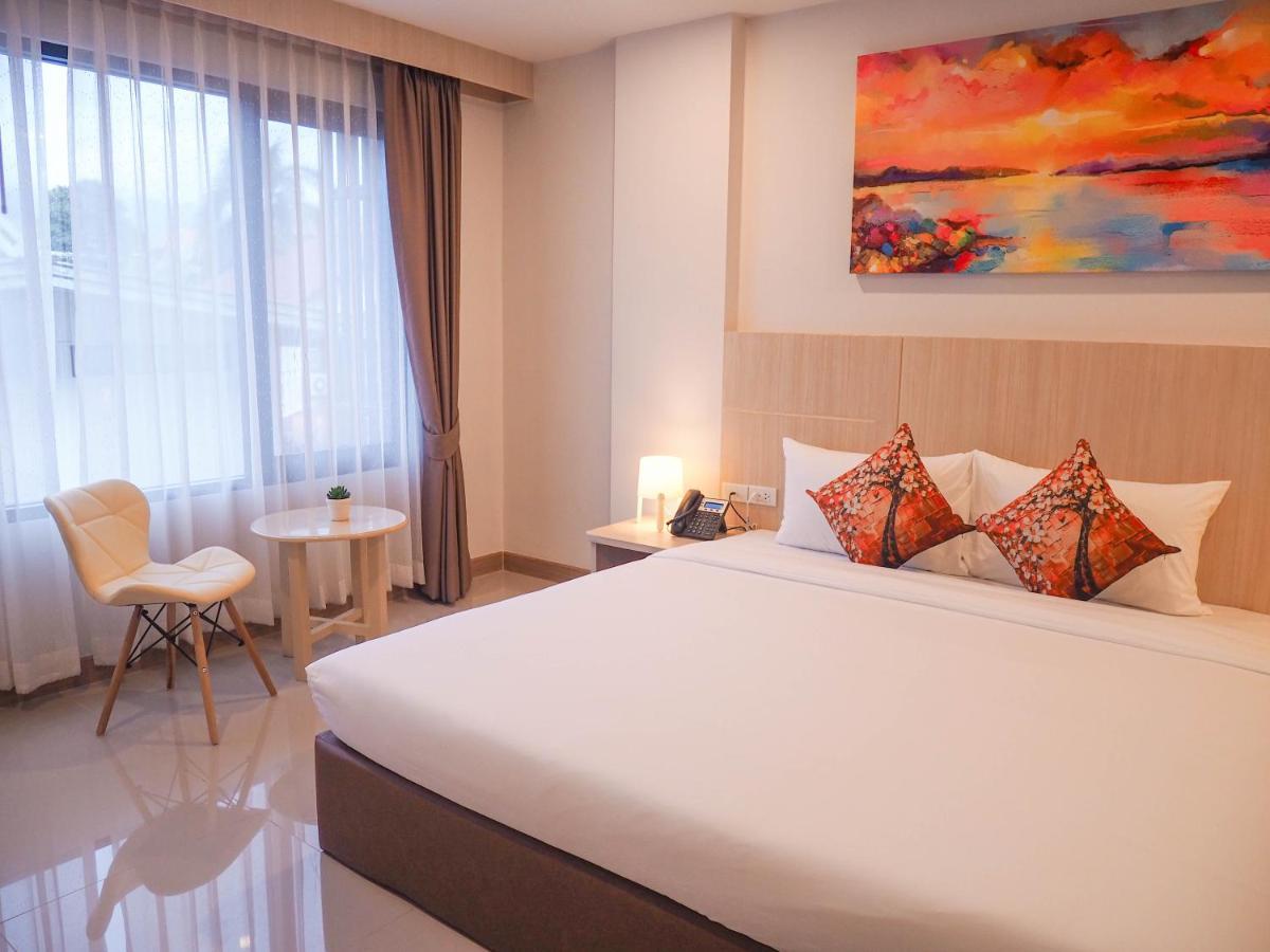 Malee Hotel เชียงใหม่ ภายนอก รูปภาพ