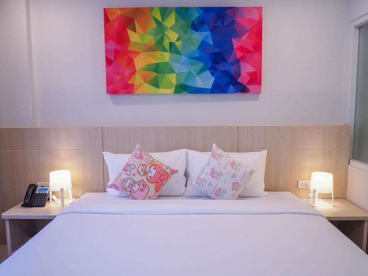 Malee Hotel เชียงใหม่ ภายนอก รูปภาพ