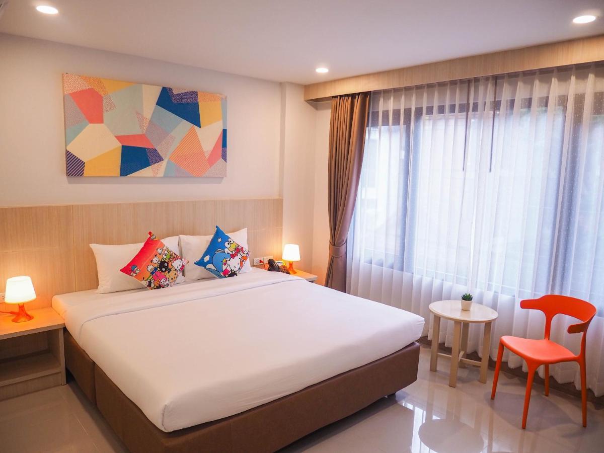 Malee Hotel เชียงใหม่ ภายนอก รูปภาพ